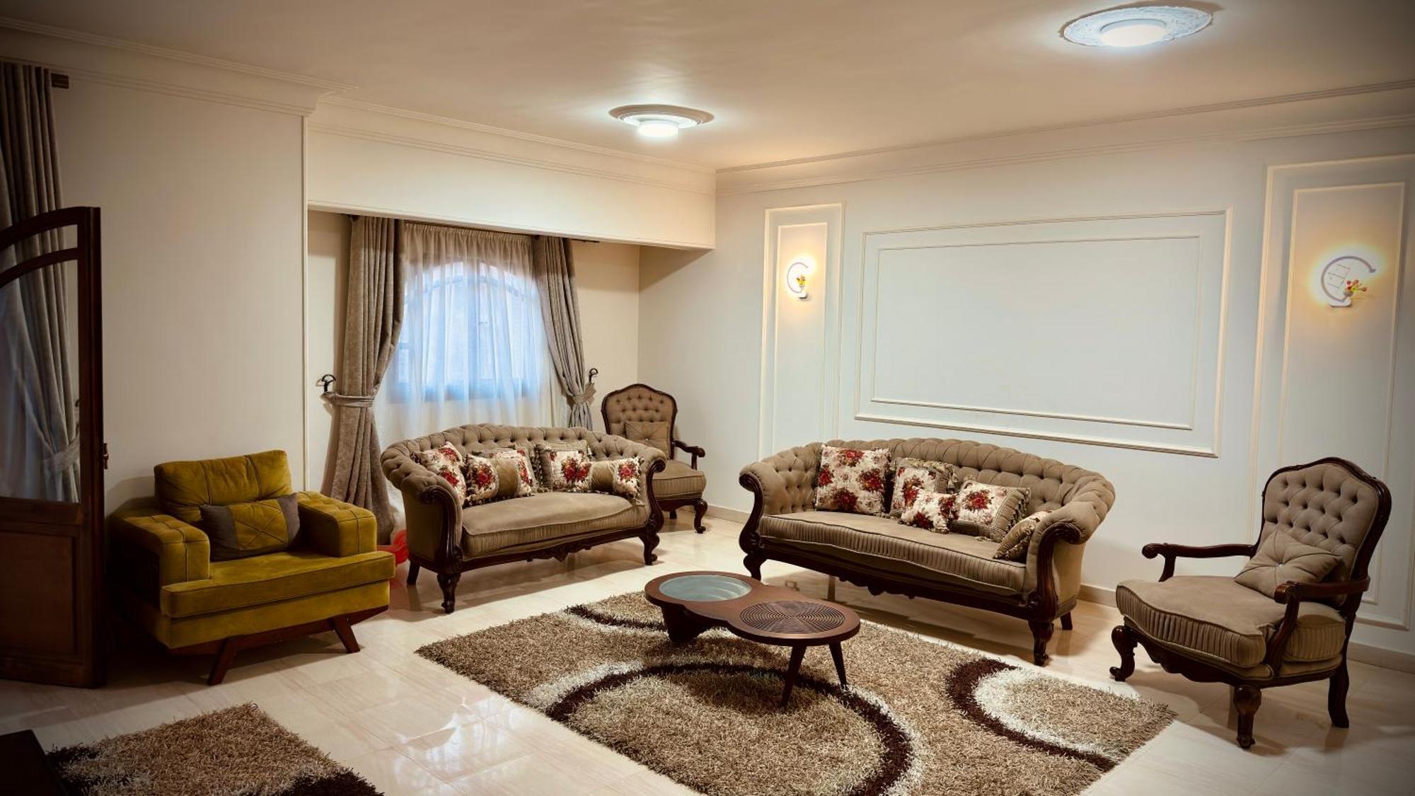 Elegant 3 In Private In New Appartamento
